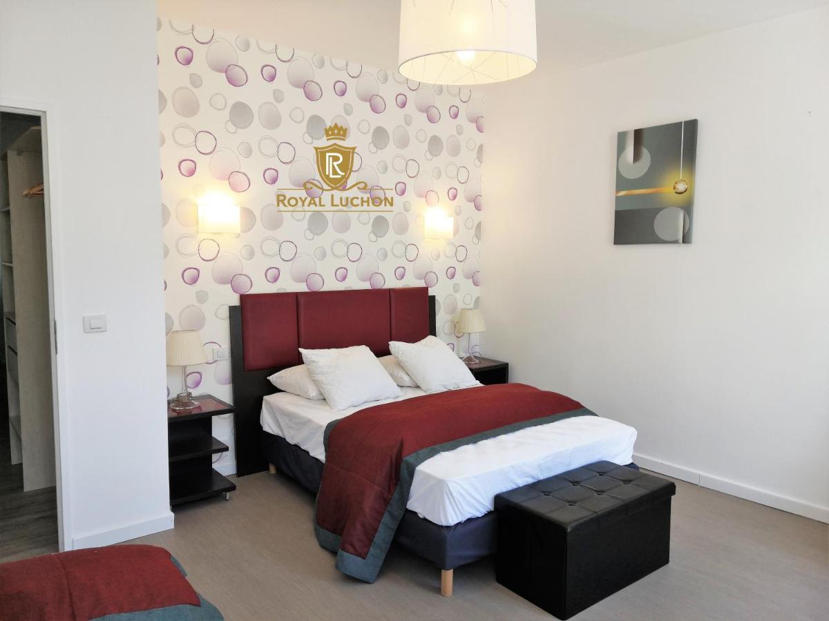 Royal Luchon Aparthotel Bagneres-de-Luchon ภายนอก รูปภาพ