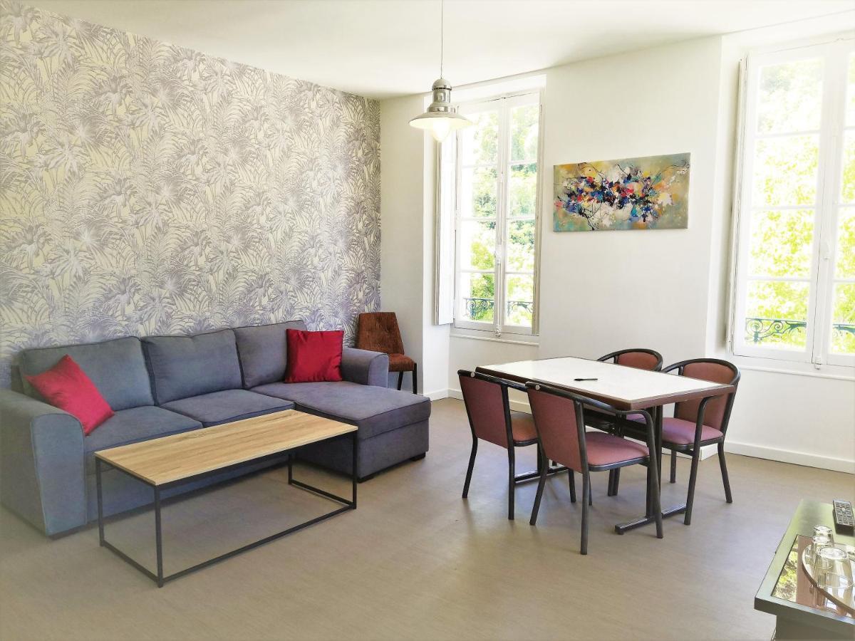 Royal Luchon Aparthotel Bagneres-de-Luchon ภายนอก รูปภาพ