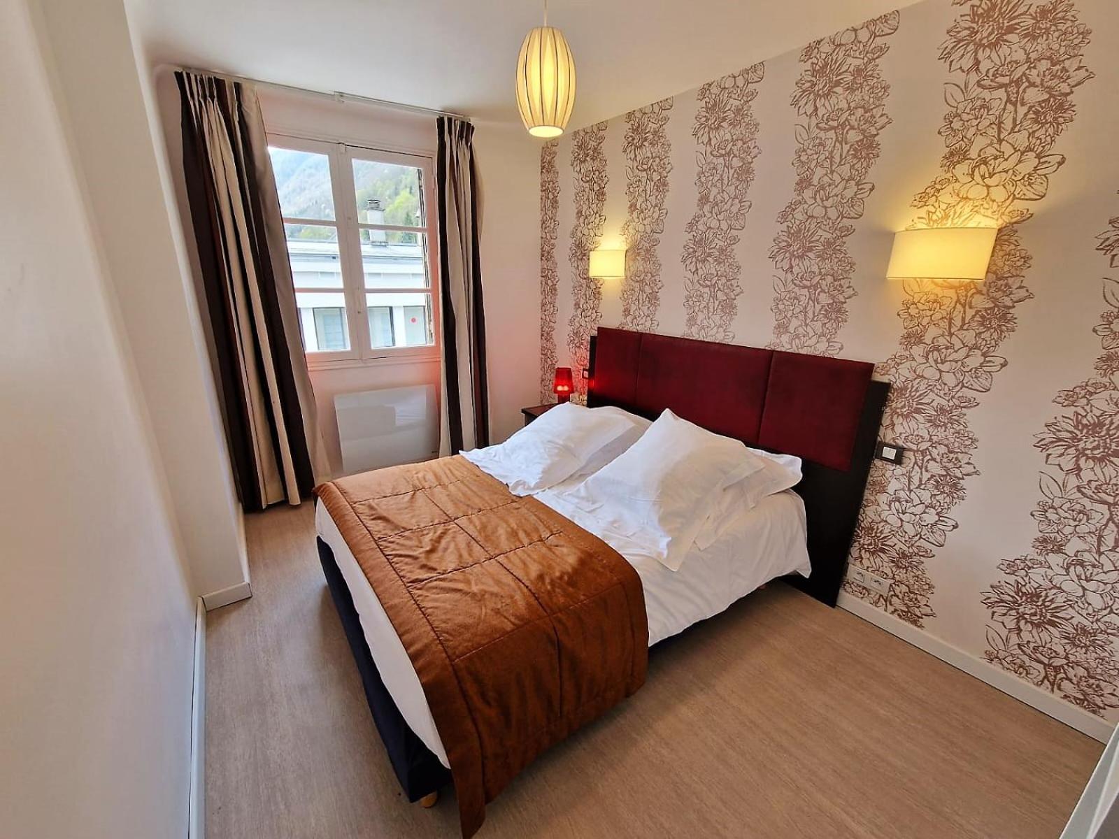 Royal Luchon Aparthotel Bagneres-de-Luchon ภายนอก รูปภาพ