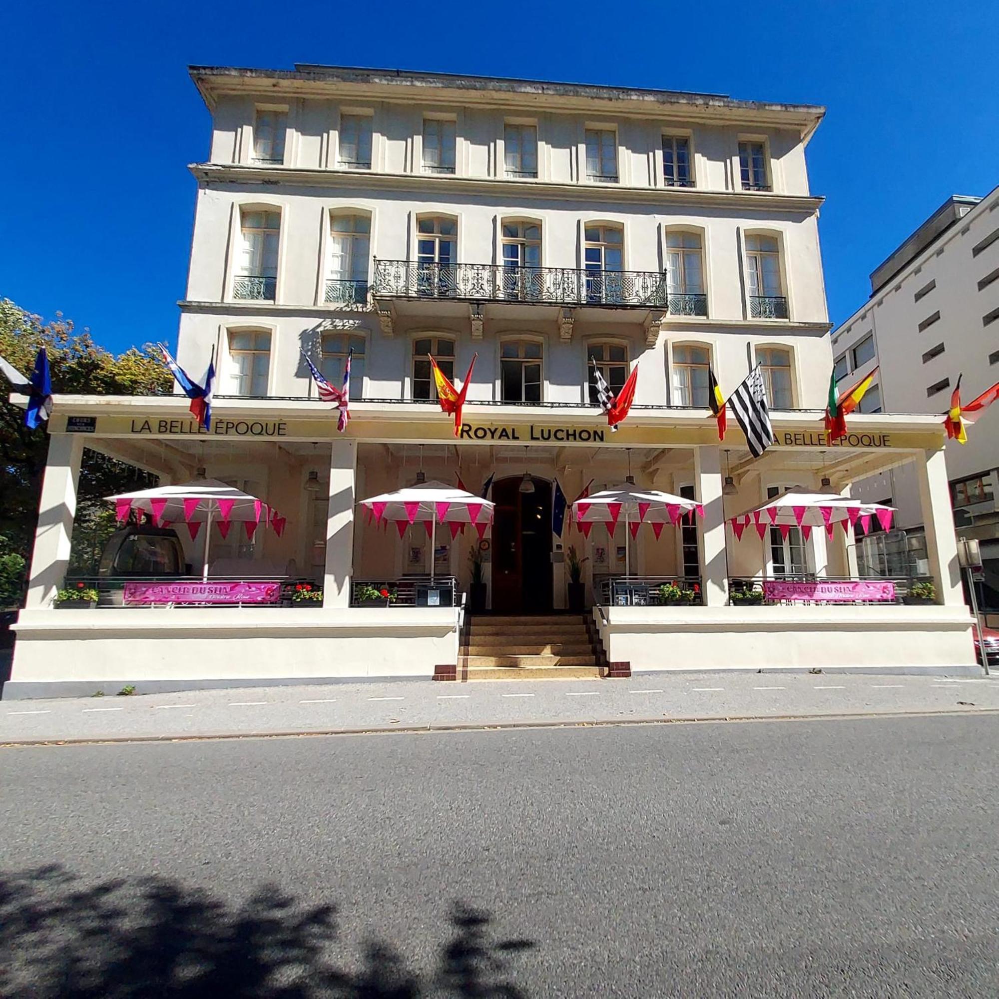 Royal Luchon Aparthotel Bagneres-de-Luchon ภายนอก รูปภาพ